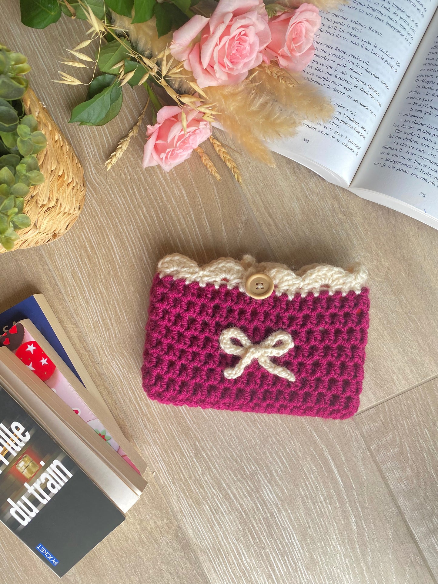 Pochette de lecture crochetée - livre de poche